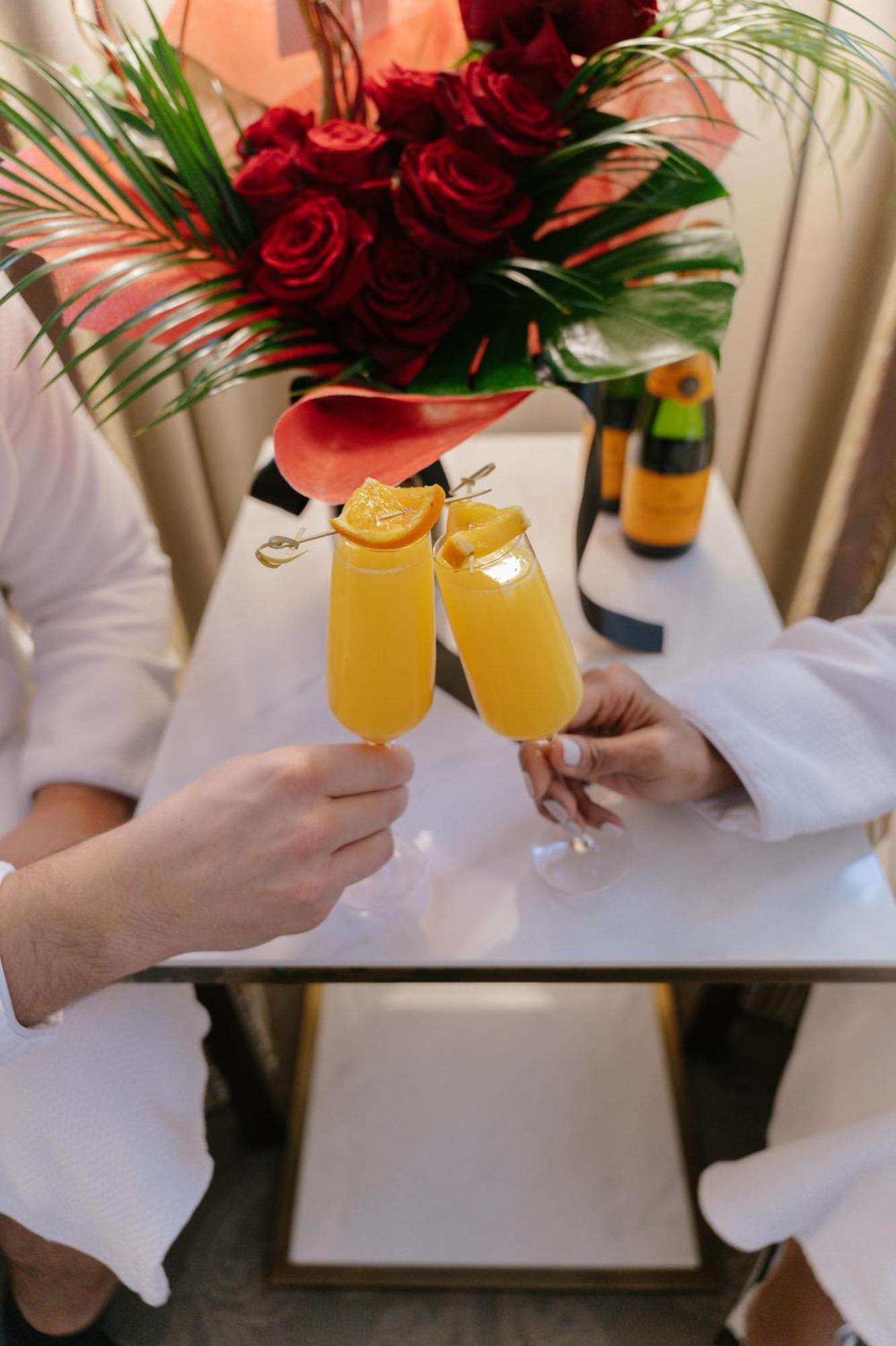 Hotel Birks Montréal Eksteriør billede Bellini cocktail